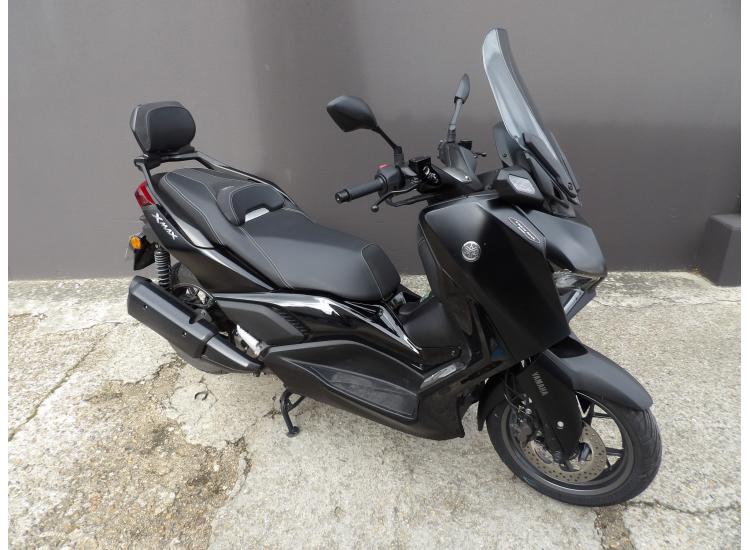 YAMAHA XMAX 300 Tech Max