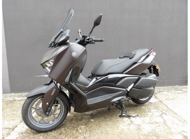 YAMAHA XMAX 300 Tech Max