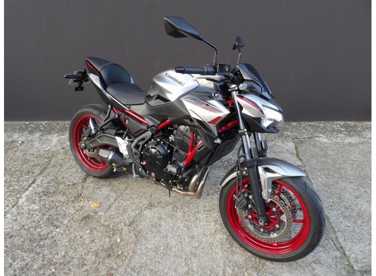 KAWASAKI Z 650 SPORT / FULL (A2 POSSIBLE)