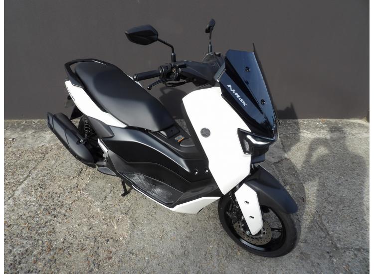 YAMAHA NMAX 125