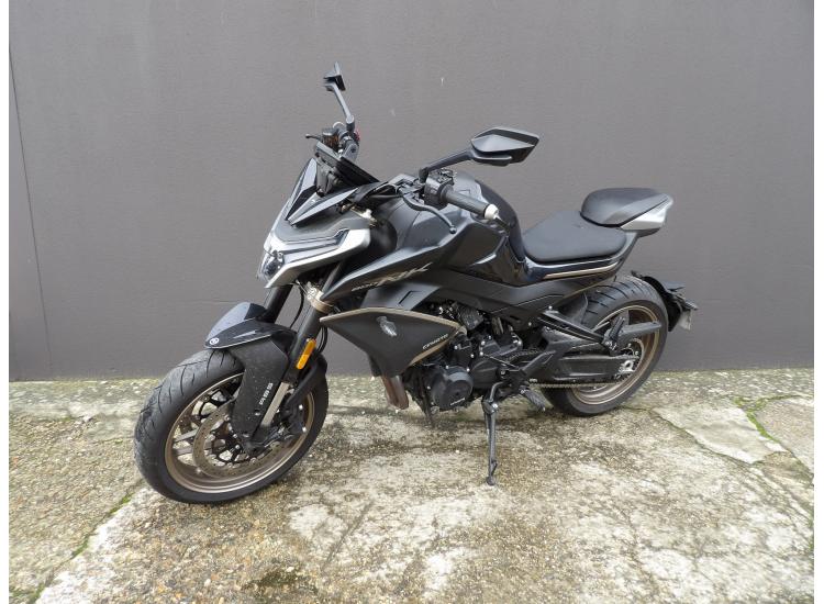 CF MOTO 800 NK ADVANCED FULL MAIS BRIDABLE