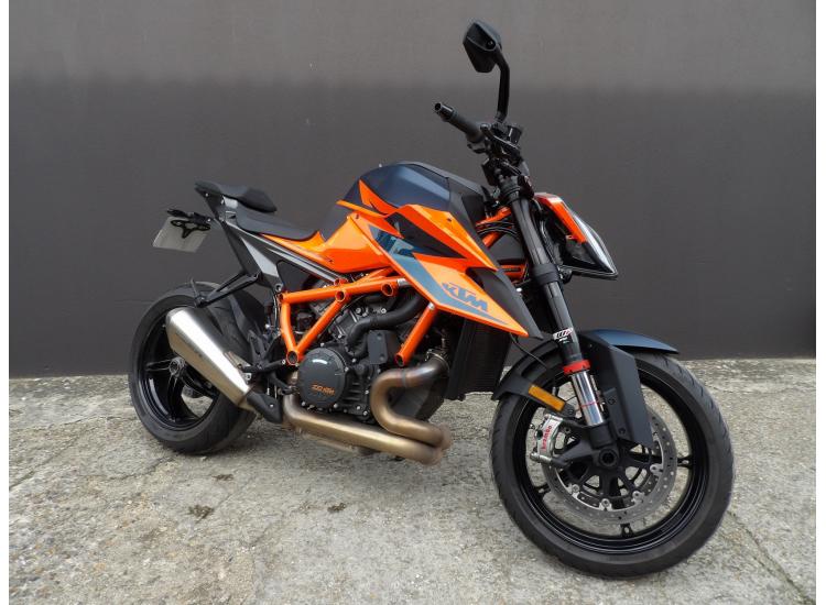 KTM 1290 SUPER DUKE R SUPERDUKE R SUPERDUKE 1290 R